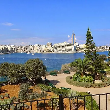 Modern 20 Meters From The Promenade