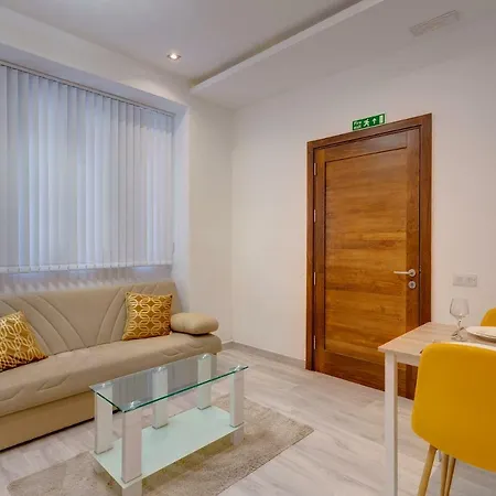 Modern 20 Meters From The Promenade